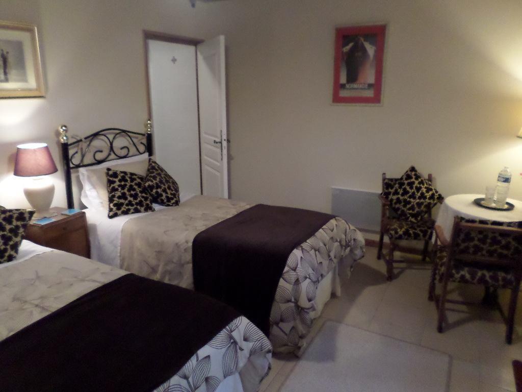 La Chevallerie B&B Isigny-le-Buat Exteriér fotografie
