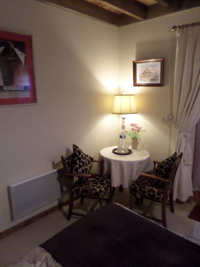 La Chevallerie B&B Isigny-le-Buat Exteriér fotografie